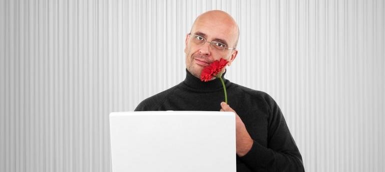 online dating profile examples to attract women