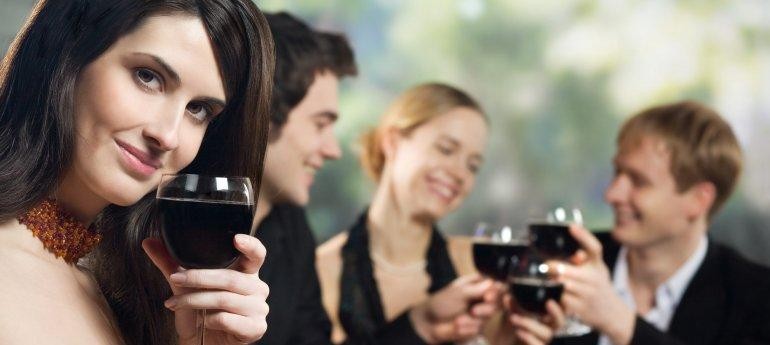 Find Out How To Pick Up Girls At A Bar 5 Tips That Will Surely Help You